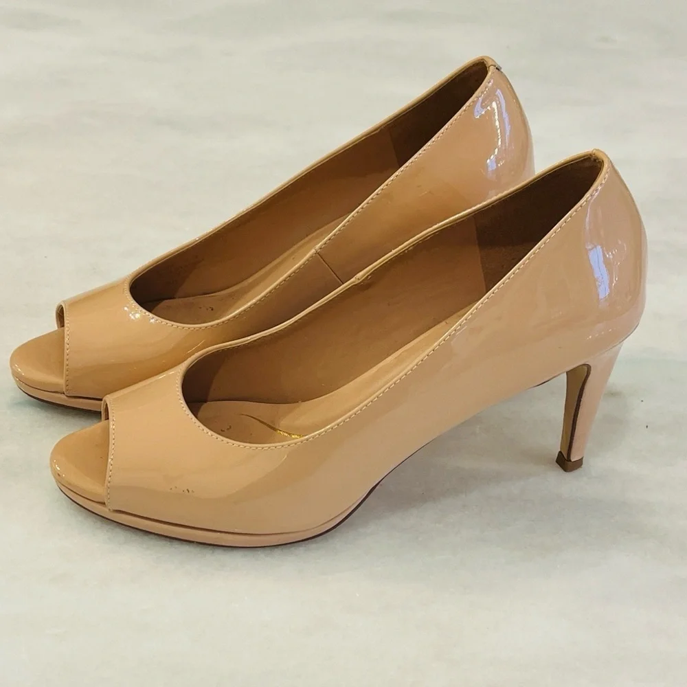 Cole Haan 2 Pairs 360 Drado Nude Black Patent Leather Peep-Toe Heels Size 7.5